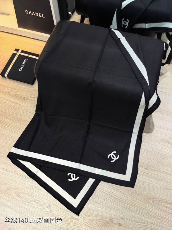 Chanel 140X140cm 70%羊绒30%真丝 E081934